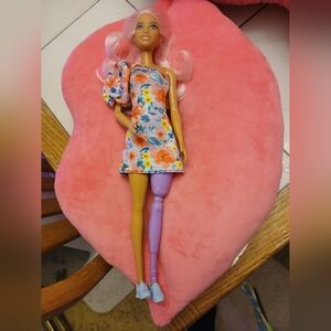 NWOB Collectible Barbie Fashionista Doll #189.